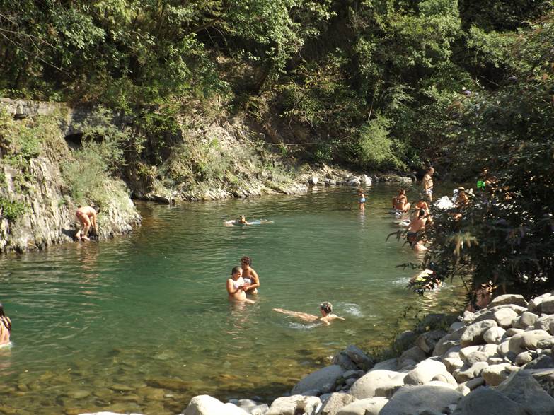  Image name: Image9.jpg 
 width: 783 pixel 
 height: 587 pixel 
 Size: 138348 bytes 
 Click to enlarge 